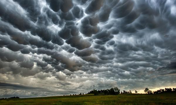 تصویر روز ناسا: ابر های ماماتوس بر فراز نبراسکا