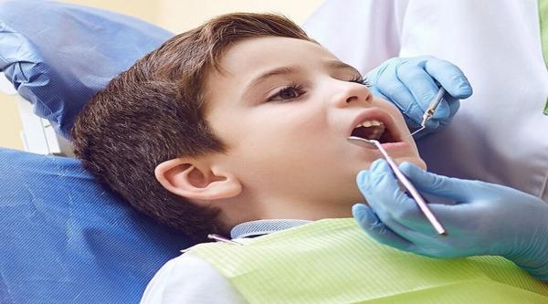 زمان نخستین دیدار کودک با دندانپزشک چند سالگی است؟