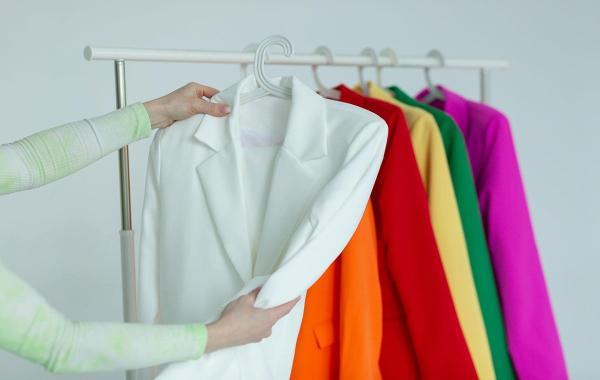 رنگ های مکمل در ست لباس چه هستند و چطور می توانیم از آن ها استفاده کنیم؟